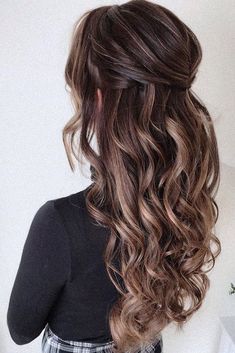 30 Stunning Wedding Hairstyles Every Hair Length ❤ wedding hairstyles every hair length half up half down with relaxed curls on long hair pearly.hairstylist #weddingforward #wedding #bride #weddinghairstyles #weddinghairstyleseveryhairlength Bridemaids Hairstyles, Blonde Updo, Wedding Hair Half, Bridesmaid Hair Makeup, Curls For Long Hair, Hairdo For Long Hair