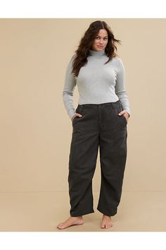 Comfy yet structured fabric/Functional fly and button/Pockets (!!)/Twill deets down the side Aerie Clothing, Structured Fabric, Aesthetic Shoes, Bottoms Pants, Leg Pants, American Eagle Outfitters, Women's Jeans, Barrel, American Eagle