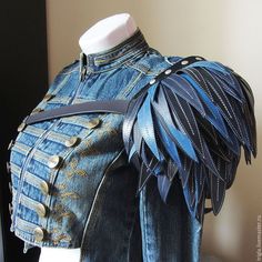 Shoulder Epilettes, Shoulder Accessories, Couture Dior, Ropa Upcycling, Mens Fashion Edgy, Denim Inspiration, Denim Ideas, Best Mens Fashion, Fashion Edgy