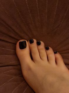 Dark Pedicure Colors Toenails, Black Gel Pedicure, Black Toes Pedicure, Black Gel Toe Nails, Black Nails Pedicure, Prom Pedicures, Black Nails Toes, Prom Toenails, Black Toes Polish