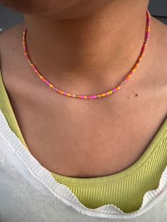 SEED BEAD BRACELETS DIY #SeedBeadTutorials Seed Beads Necklaces, Seed Bead Necklace Ideas Summer, Beach Necklace Beads, Beaded Summer Jewelry, Summer Beaded Bracelets, Bead Jewelry Ideas, Summer Beaded Necklace, Orange Beaded Necklace, Seed Beads Necklace