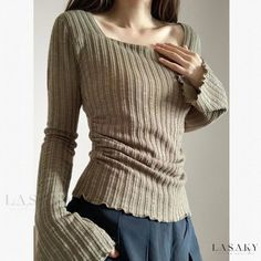 Lasaky - Stylish and Slim-Fitting Long Sleeve Base Shirt with Elegant Square Collar and Flared Cuffs Y2k Long Sleeve, Flared Sleeves Top, Flare Long Sleeve, Flare Sleeves, Slim Fit Top, School Looks, 90s Grunge, Grunge Style, 가을 패션