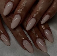 Sophisticated Nails Classy Chic, Oatmeal Nails, Cream Color Nails, Nude Nail Inspo, Long Nude Nails, Caramel Nails, Classy Almond Nails, Pink Tip Nails, Natural Nails Manicure