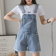 Denim Overalls Womens, Light Blue Korean Outfit, Jumper Outfit Denim Short, Dangri Outfit, Overall Shorts Outfit Summer, Jeans Shorts Outfits Women, Boyish Style Korean, Jumper Shorts Outfit, Jumper Outfit Women