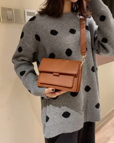 Black Triple Pocket Sling Leather Bag | Yoon Se Ri - Crash Landing On You Black Fashion Chingu, Brown Beige, Leather Bag, Pu Leather, Winter Outfits, Outfit Accessories, Leather, Black, Design