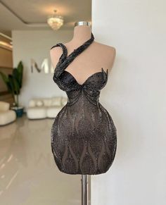 Minna Fashion, Elegant Outfit Classy, Gowns Dresses Elegant, Prom Dress Inspiration, Gorgeous Clothes, Gala Dresses, Date Night Dresses, Glam Dresses, Fancy Outfits