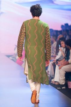 Buy Green Linen Print Bandhani Angarkha Kurta Set For Men by PUNIT BALANA Online at Aza Fashions. Angarkha Kurta, Angrakha Style Kurta, Off White Churidar, White Churidar, Punit Balana, Bandhani Print, Angrakha Style, Kurta Set For Men, Types Of Work