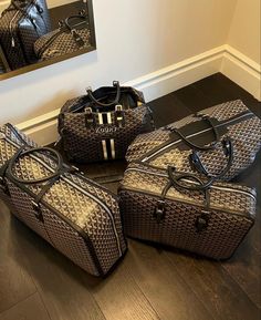 Kourtney Kardashian Barker, Hermes Blanket, Goyard Tote, Goyard Wallet, Luxury Lifestyle Fashion, Luxury Bags Collection, Handbag Essentials, Bag Boys