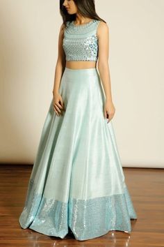 #fashion #explore Sleeve Less Lehenga, Traditional Top Design, Lehenga Blouses For Women, Skirts With Crop Tops Outfit, Sleeveless Choli Blouse Designs, Saree To Skirt And Top, Lehenga Designs Sleeveless, Designer Crop Top Lehenga Wedding, Sleeveless Blouse For Lehenga