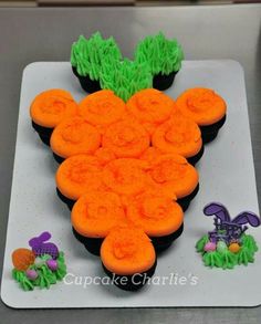 there are cupcakes that look like carrots