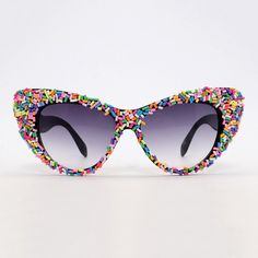 Women's Fun Fashion Sunglasses Sprinkles Design #Sunglasses #Cateyesunglasses #Fashionsunglasses #Summer #Sunnies #Sprinklesunglasses #Candysunglasses #Rainbow #Summertime #Sun Kandi Sunglasses, Sprinkles Design, Couture Sunglasses, Quay Australia Sunglasses, Eye Fashion, Unique Sunglasses, Kate Spade Sunglasses, New Wayfarer, Classic Sunglasses