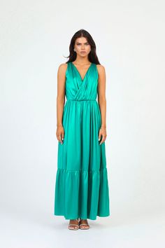 Green V-neck Bridesmaid Evening Dress, Green V-neck Bridesmaid Dress For Wedding, Green V-neck Evening Dress For Wedding, Green Sleeveless Wedding Evening Dress, Green Sleeveless Evening Dress For Wedding, Green Floor-length Wedding Dress, Green Floor-length Satin Evening Dress, Green V-neck Evening Dress For Wedding Guests, Green V-neck Bridesmaid Gown