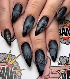 Horror Themed Nails, Erika Nails, Black Halloween Nail Designs, Horror Nails, Halloween Acrylic