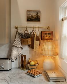 the kitchen counter is clean and ready for us to use