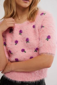 Rent Winter Blooms Pullover from Nuuly. Pick 6 items for $98/month. Free shipping + returns. Free People Winter, Winter Blooms, Free People Aesthetic, Maternity Sleepwear, Quartz Pink, Shoe Boutique, Short Sleeve Sweater, Beauty Awards, Free People Sweater