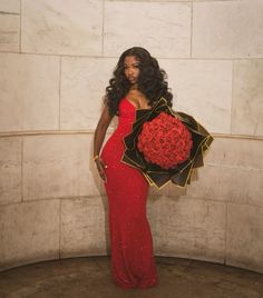 Red And Gold Birthday Outfit, Homecoming Black Women, Red Dress Birthday Photoshoot, Red Birthday Dress Black Women, Pretty Birthday Dresses, Red Dress Black Women, Birthday Dinner Dress, Mode Poses, 18th Birthday Outfit