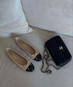 Classy Lifestyle Aesthetic, Waldorf Lifestyle, Luxury Wishlist, Chanel Slippers, Classy Lifestyle, Chanel Flats, Bag Obsession, Lifestyle Aesthetic, Trending Fashion Outfits