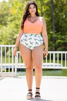 fb-feed Trendy Prints, Swim Bottoms, Matching Top, Chic Woman, Swim Top, The Sand, Plus Size Outfits, Surfing, Latest Trends