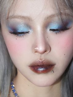 Makeup; eyeshadowlook; makeup inspo; Makeup idea; douyin; cbeauty; natural makeup; eyeshadow; blush; false eyelashes Mermaid Core Makeup, Artistic Eye Makeup, Mystical Makeup, Faceart Makeup