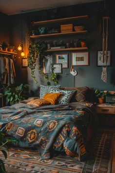 #bohemianbedroomdecor #bohemianbedroomideas #bohemianbedroom #bedroom #bedroomideas #homebedroomrefresh #room Masculine Small Bedroom Ideas, L Shape Room Ideas Bedrooms, Bedroom Loft Design, Dark Wood Bedroom Furniture, Bedroom Ideas Dark, Earthy Bedroom, Apartment Decor Inspiration, Bedroom Refresh, Small Room Bedroom