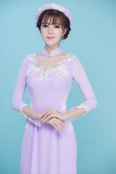 Traditional collar Fabric: crepe, lace Long sleeves Type: modern ao dai Vietnamese Clothing, Vietnamese Dress, Silk Dress Long, Clothing Websites, Evening Dresses Long, Ethnic Fashion, Long Sleeve Lace, Indian Dresses, Traditional Outfits