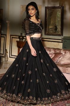 Lehenga Designs For Party, Black Lengha Blouse Designs, Lehanga Designs Stitched, Lehenga Designs For Stitching, Wedding Reception Dress Ideas For Guest, Guest Lehenga Ideas, New Indian Dress Design 2024, Organza Lehnga Outfit