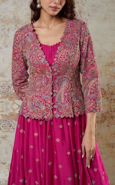 #lehangalove #lehangainspo #jacketandlehangainspo Lehanga With Jacket Blouse, Lehenga Tops, Luxe Outfit, Organza Kurti, Ethnic Jacket, Designer Anarkali Dresses, Zardosi Work, Heavy Dresses