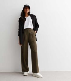 Khaki Wide Leg Trousers | New Look Khaki Trousers Outfit, Brown Trousers Outfit Women, Brown Trousers Outfit, Autumn Outfits Women, Wide Leg Trousers Outfit, Khaki Pants Outfit, Autumn Dresses, Trousers Outfit, Wide Leg Pants Outfits