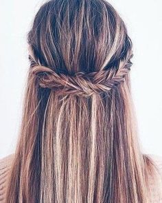 Stunning half bun hairstyle ideas | Trendy hairstyle ideas Medium Hair Braids, Fishtail Braid Hairstyles, Easy Hairstyles For School, Cute Simple Hairstyles, Long Hairstyle, Fishtail Braid, Trendy Hairstyle, Bun Hairstyle