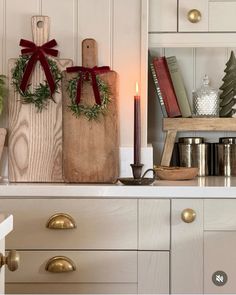 Holiday Interior, Christmas Mantle Decor, Christmas Dinner Party, Christmas Decor Inspiration, Christmas Kitchen Decor, Christmas Themes Decorations, Christmas Inspo, Christmas Snacks, Christmas Appetizers