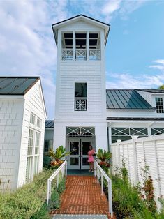 Inn at Perry Cabin Inn At Perry Cabin, Jack Rogers Sandals, Lookout Tower, Beauty Tips And Tricks, Preppy Style Summer, Preppy Summer, Find Joy, Jack Rogers, All That Glitters