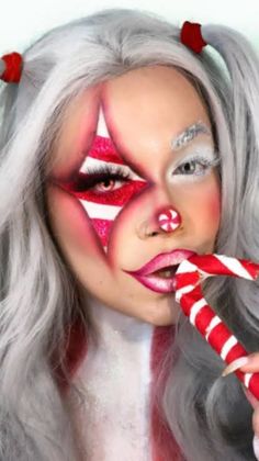 Fun Christmas Makeup Looks, Christmas Clown Makeup, Winter Make Up Looks, Peppermint Makeup, Christmas Make Up Looks, Makeup Teaching