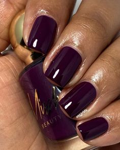 10-Free Nontoxic Nail Polish Nail Lacquer Nontoxic Nail Polish, Plum Nails, Milky Nails, Nagellack Trends, Purple Nail, Her Nails, Metallic Nails, Fall Nail Colors, Fall Nail