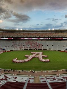 Weeks of Welcome is UA’s fall welcome programming series for new freshmen and transfer students. The script A, created entirely from new students on the field in Bryant-Denny Stadium, is a time honored tradition. Learn more about The University of Alabama. The place where legends are made. Alabama Wallpaper, Usa University, Student Services, Big Country, College Town