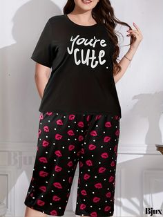 Bjux - Womens Plus Size Casual Pajama Set: Letter Print Short Sleeve Top with Kiss Print Capri Pants - Stylish Two Piece Pajamas Set Black Printed Sleepwear For Pajama Party, Black Graphic Print Sleepwear For Loungewear, Casual Black Bedtime Set, Casual Black Printed Sleepwear, Casual Stretch Sleepwear With Letter Print, Black Cotton Pajama Party Sets, Black Graphic Print Sleepwear For Bedtime, Black Relaxed Fit Sets For Sleepover, Black Graphic Print Sleepwear