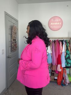 Discover timeless luxury with this must-have blazer set. Featuring boudoir-style details, a runway-inspired design, and a flattering, plus size fit, this blazer set will have you feeling and looking your best. Danielle Brooks, Birthday Fits, Timeless Luxury, Blazer Set, Plus Size Fits, White Blazer, Modern Fashion, Lapel Collar, White Style