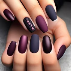 Fall Color Almond Shape Nails, Deep Purple Nail Art, Dark Purple Fall Nails Designs, Almond Nails Winter Design, Dark Autumn Nail Designs, Fall Nail Manicure Ideas, Grey And Burgundy Nails, November Nails Purple, Deep Purple Fall Nails