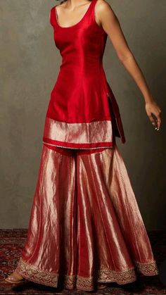 Short Kurti And Lehenga, Diwali Outfits From Saree, Banarasi Saree Dress Design, Outfit From Banarasi Saree, Trendy Sharara Designs, Outfit From Scratch Ideas With Saree, Anarkali From Scratch, Banarasi Sharara Suits, Ethinic Wear Indian Women Kurtis