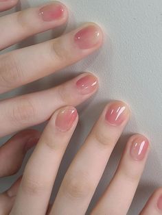 peach and nude ombre short nails Retro Nails, Hello Nails, Nude Nail, Nude Nail Designs, Minimalist Nail Art, Beige Nails