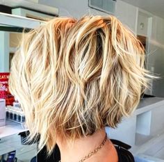 Choppy Inverted Bob Hairstyles Short, Low Maintenance Short Bob Haircut, Short Shaggy Bob Choppy Layers, Choppy Bobs, Bob Hairstyles 2018, Short Wavy Bob, Shaggy Bob, Shaggy Haircuts