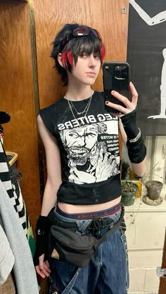 #punk#fashion#rave Rave Outfits Masc, Punk Outfits Nonbinary, Punk Rave Outfits, Summer Punk Outfits, Punk Summer Outfits, Transmasc Outfits, Punk People, Ftm Fashion, Summer Punk