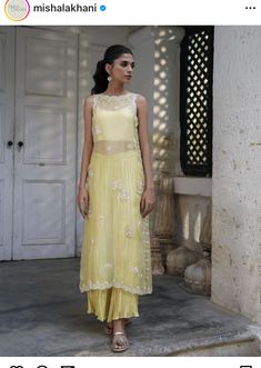 Kurti Models, Organza Kurta, Misha Lakhani, Marriage Ideas, Haldi Outfit, Bridesmaid Saree, Simple Frocks, Dresses Traditional