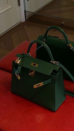 My Style Bags, Luxury Bags Collection, Hermes Kelly Bag, Kelly Bag, Luxury Purses, Fancy Bags, Pretty Bags, Hermes Bags, Cute Bags