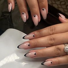 Unghie Sfumate, September Nails, Edgy Nails, Minimal Nails, Soft Nails, Black Nail, Neutral Nails, Minimalist Nails, Fire Nails