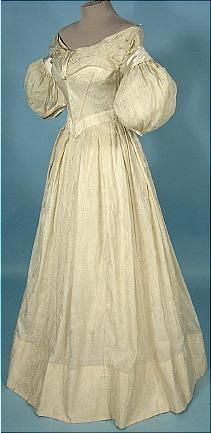 Romanticism Fashion, Caribbean Dress, Vivian Leigh, 1830s Fashion, Linen Wedding, Bronte Sisters, Romantic Fashion, Period Pieces, Romantic Era