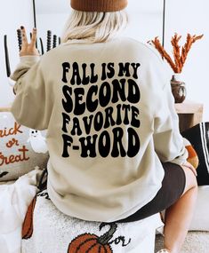 Cozy Crew Neck T-shirt With Letter Print, Fall Letter Print T-shirt For Loungewear, Fall Sweatshirt With Funny Text And Crew Neck, Fall Crew Neck Sweatshirt With Funny Text, Funny Text Crew Neck Sweatshirt For Fall, White Tops With Funny Text For Fall, Crew Neck Sweatshirt With Funny Text For Fall, Iron On Sweatshirt Ideas, Iron On Sweatshirt