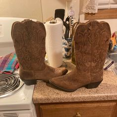 Like New. Retails For $200. Asking $140. Justin Boots, Boots Shoes, Cowgirl Boots, Shoes Heels Boots, Shoes Women Heels, Heeled Boots, Shoe Boots, Shoes Heels, Like New