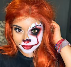 Pennywise Makeup, Dark Carnival, Painting Halloween, Halloween Eye Makeup, Halloween Eyes, Face Painting Halloween, Gothic Aesthetic, Halloween Inspo, Halloween Makeup Looks