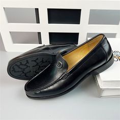 Our Refined Gentleman's Loafers, with a 1-3cm heel, are designed for the discerning man, offering unparalleled elegance and comfort for any occasion. Casual Everyday, Travel Backpack, Signature Style, Leather Heels, Travel Bags, Gentleman, Oxford Shoes, Classic Style, Dress Shoes