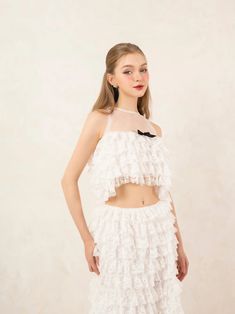 ・It will take about one month from the time of order to shipping.



 <Size>

 *Unit: cm 







 size

 bust

 Waist

 Hip 











 S

 84

 64

 88 






 M

 88


 68


 92 






 L

 92


 72


 96






 XL

 96


 76


 100 













 <Material>



 cotton Party Lace Top With Ruffles, White Lace Top With Ruffles, Sleeveless Lace Top With Ruffles, Feminine Ruffled Sets For Parties, Ruffled Lace Evening Top, Ruffled Lace Top For Evening, Lace Top With Ruffles For Evening, Evening Lace Top With Ruffles, White Lace Feminine Sets